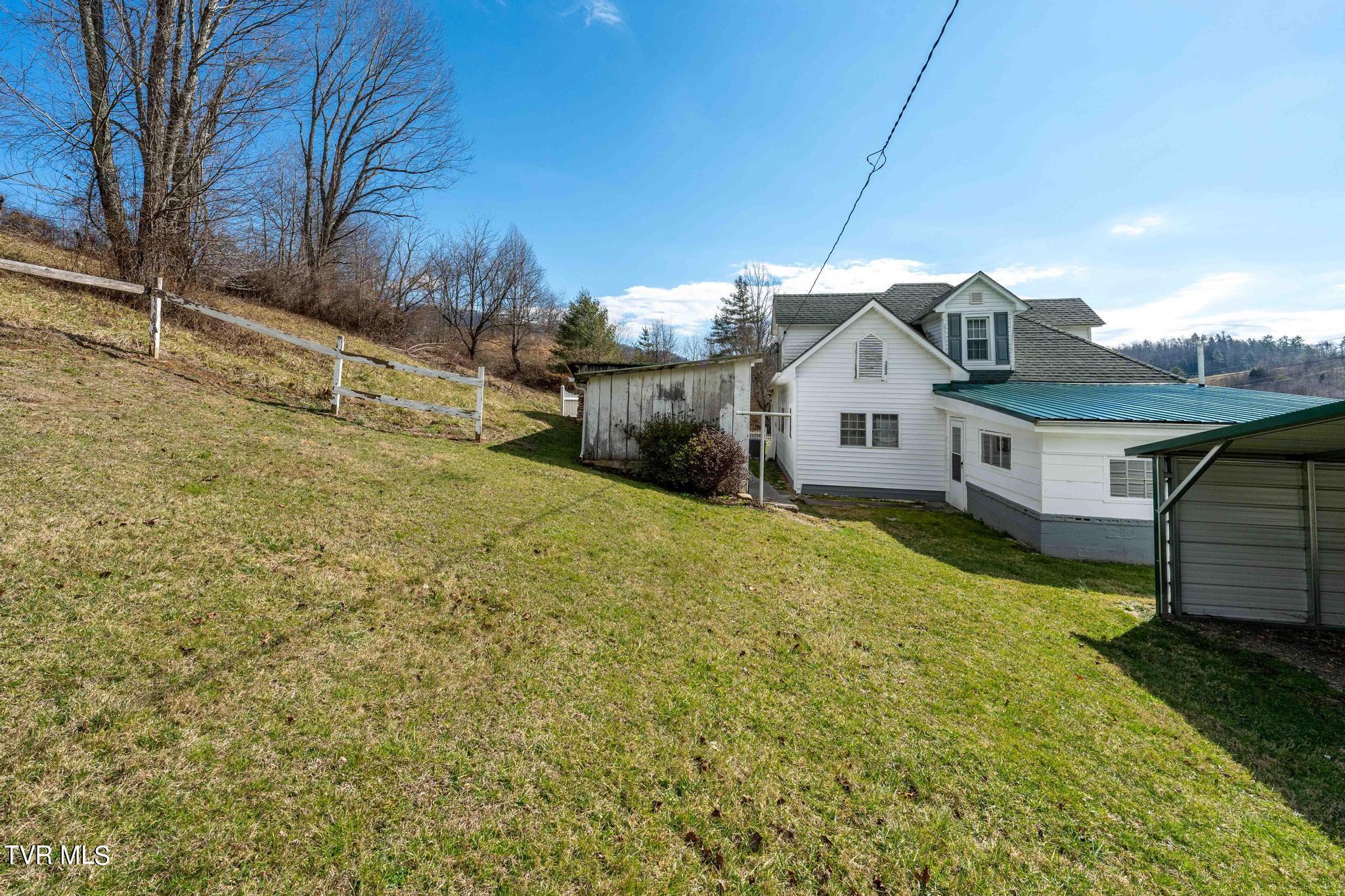 1895 Pine Orchard Road Butler, TN 37640 - Photo 18 of 51 1895 Pine Orchard Road (22 of 56)