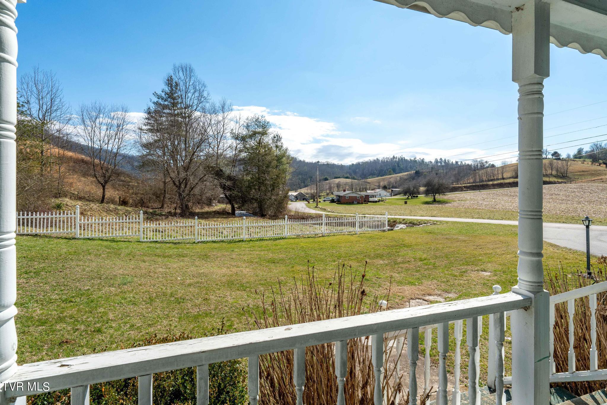 1895 Pine Orchard Road Butler, TN 37640 - Photo 26 of 51 1895 Pine Orchard Road (18 of 56)