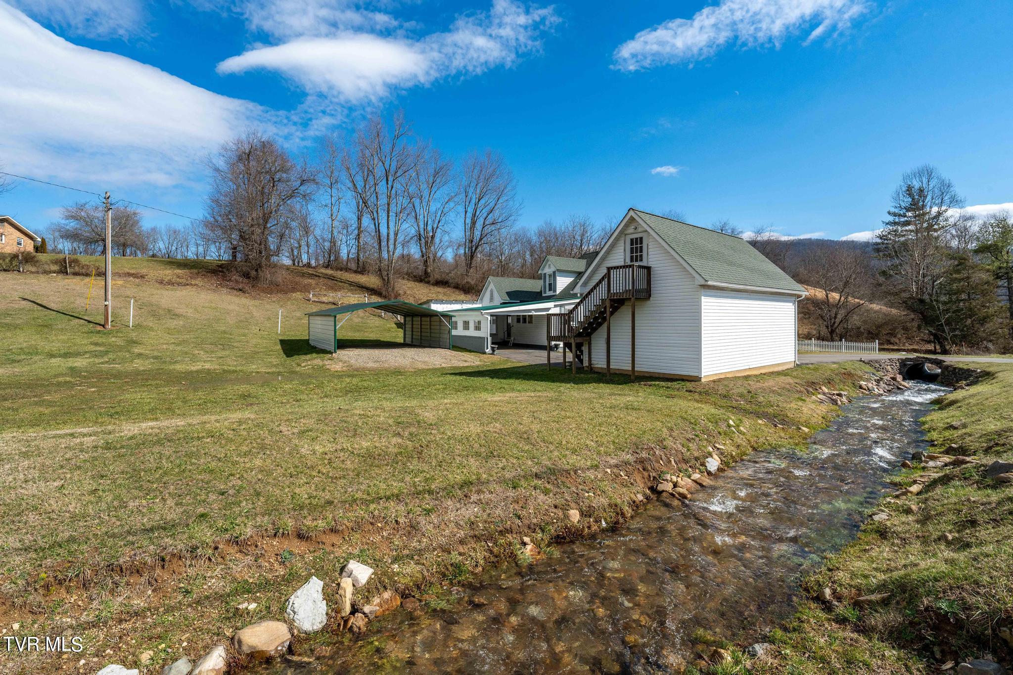 1895 Pine Orchard Road Butler, TN 37640 - Photo 6 of 51 1895 Pine Orchard Road (4 of 56)
