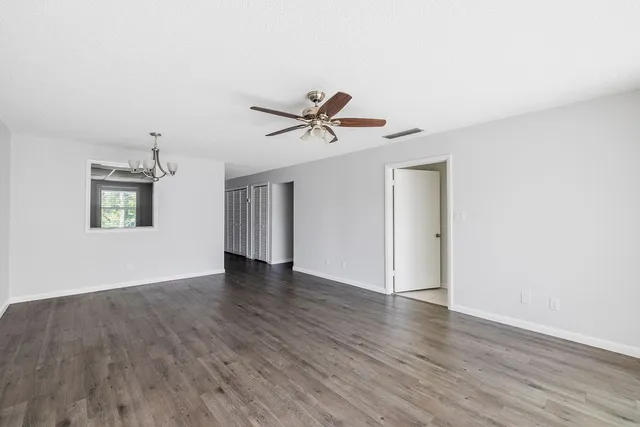 $2,000 | 600 Royal Palm Boulevard, Unit 6A, Vero Beach, FL 32960