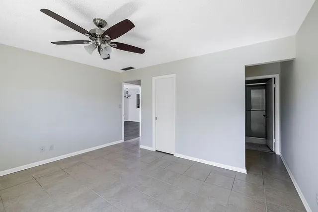 $2,000 | 600 Royal Palm Boulevard, Unit 6A, Vero Beach, FL 32960