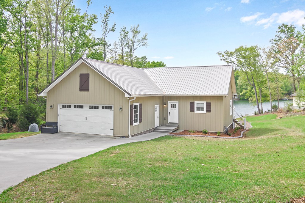 333 Paradise Point Abbeville, SC 29620 - Photo 2 of 41