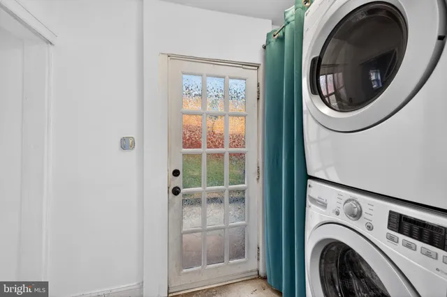 $319,999 | 709 East Potomac Street, Brunswick, MD 21716