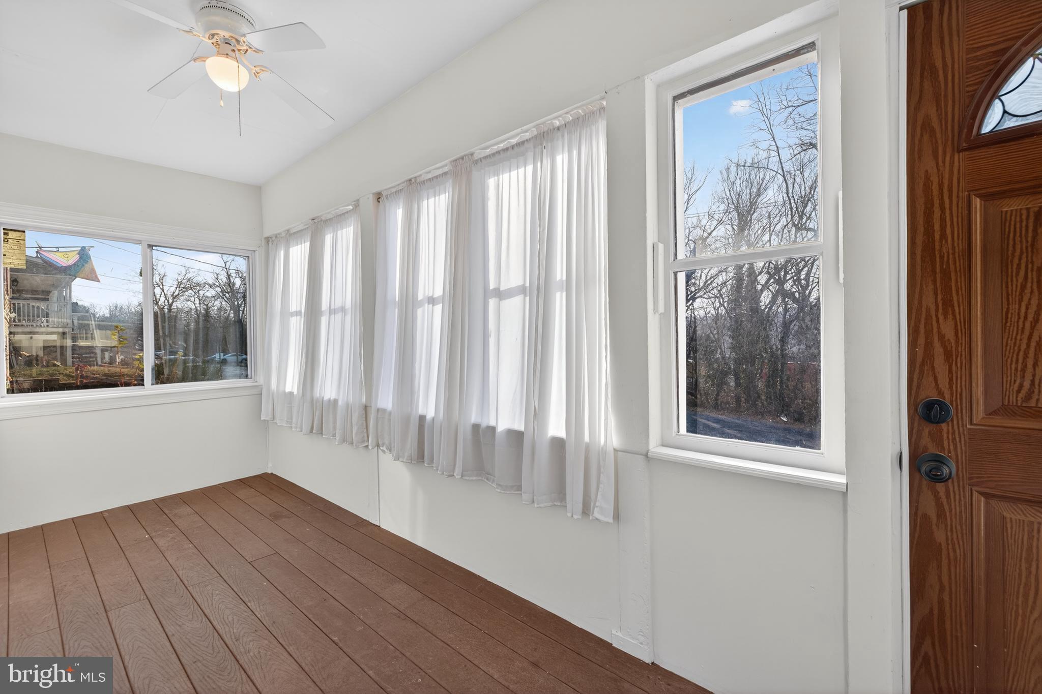 709 East Potomac Street Brunswick, MD 21716 - Photo 3 of 47