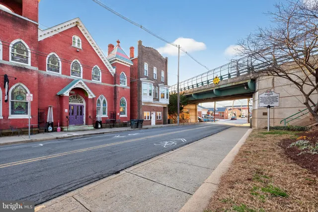 $319,999 | 709 East Potomac Street, Brunswick, MD 21716