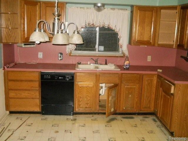 14051 Newburgh Road Livonia, MI 48150 - Photo 8 of 10 10-19 276.jpg