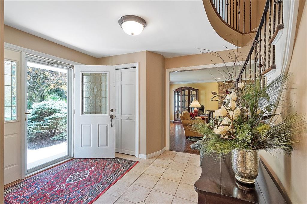 28 Easton Road Pittsburgh, PA 15238 - Photo 2 of 11 Gallery Image 2