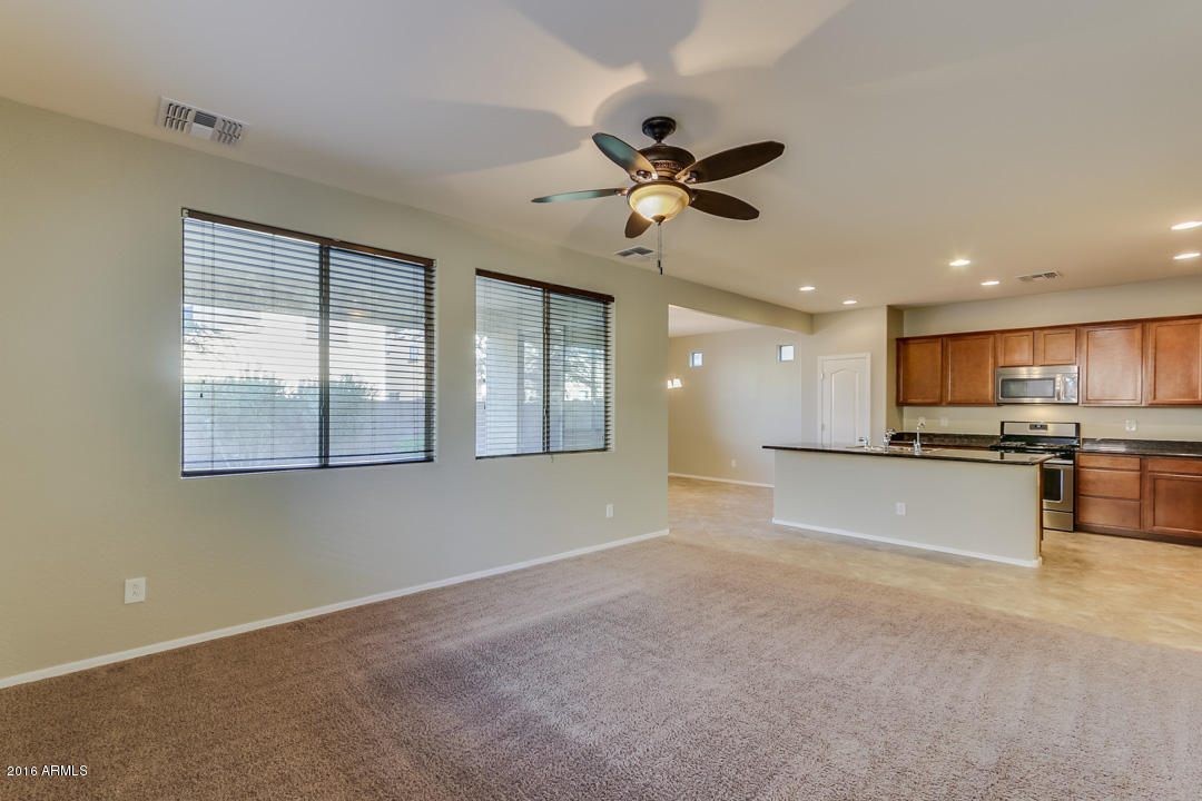 2125 South Martingale Road Gilbert, AZ 85295 - Photo 14 of 41 Martingale-18