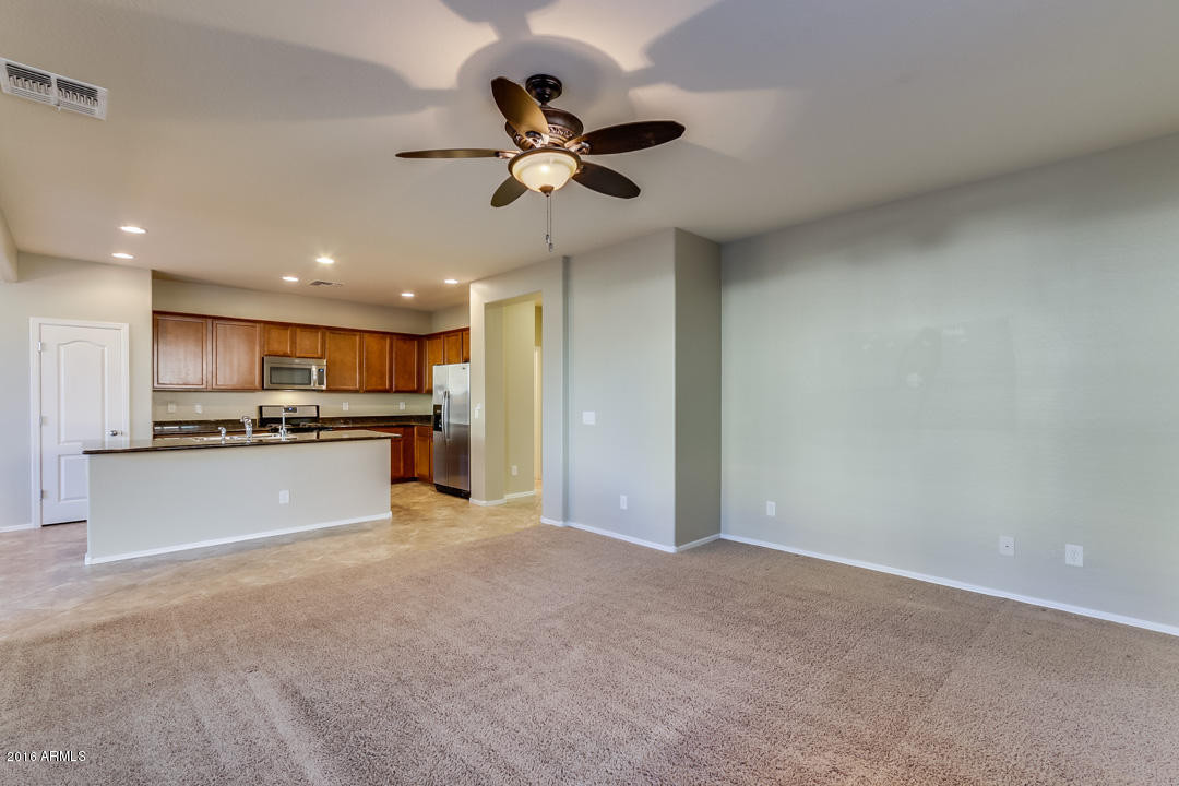 2125 South Martingale Road Gilbert, AZ 85295 - Photo 15 of 41 Martingale-19