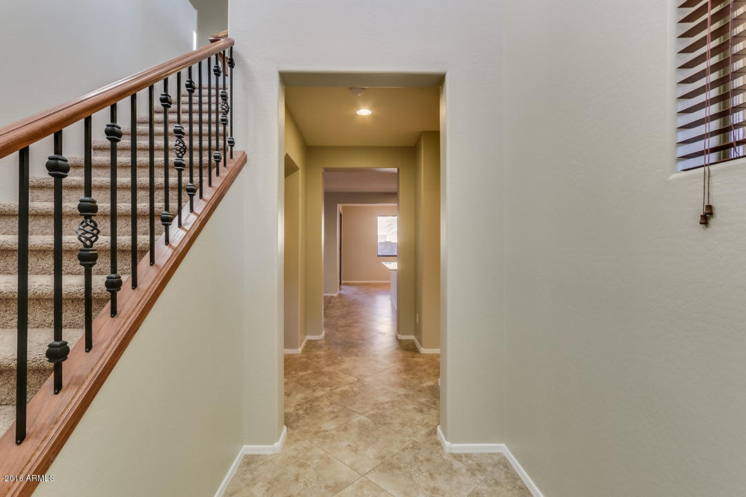 2125 South Martingale Road Gilbert, AZ 85295 - Photo 18 of 41 Martingale-23