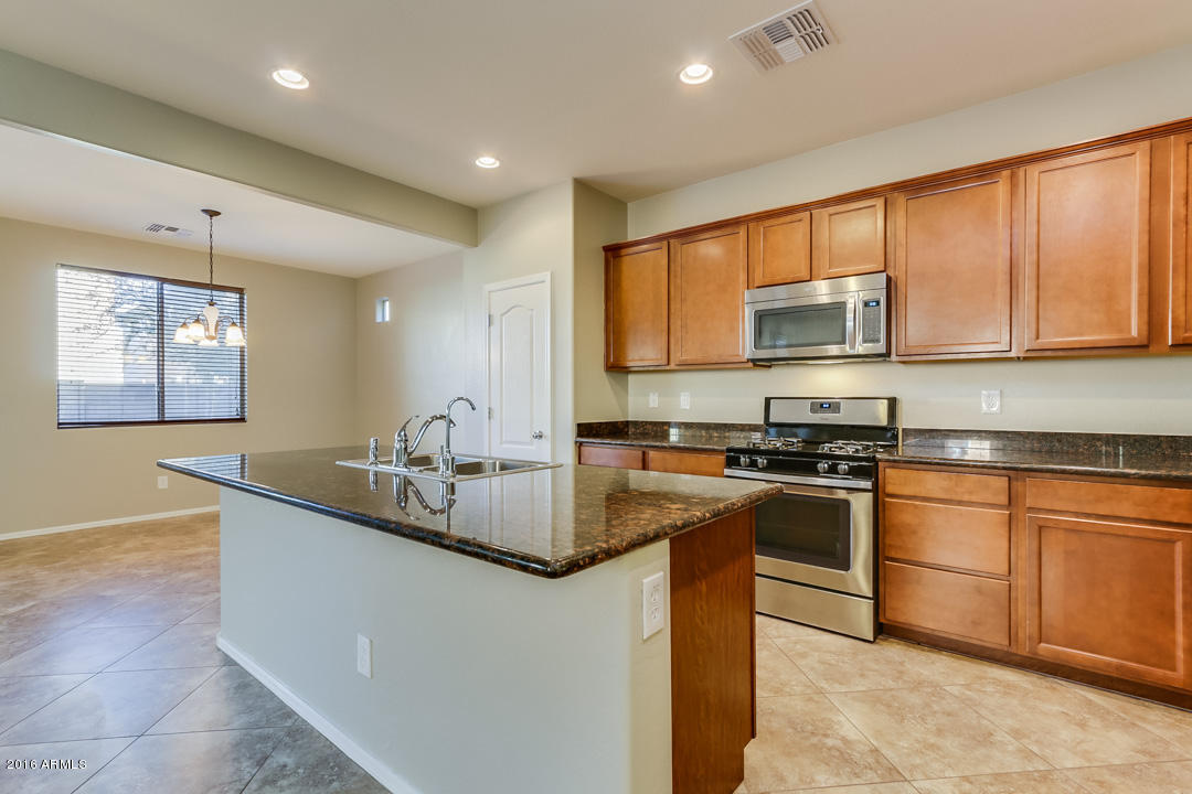 2125 South Martingale Road Gilbert, AZ 85295 - Photo 3 of 41 Martingale-06