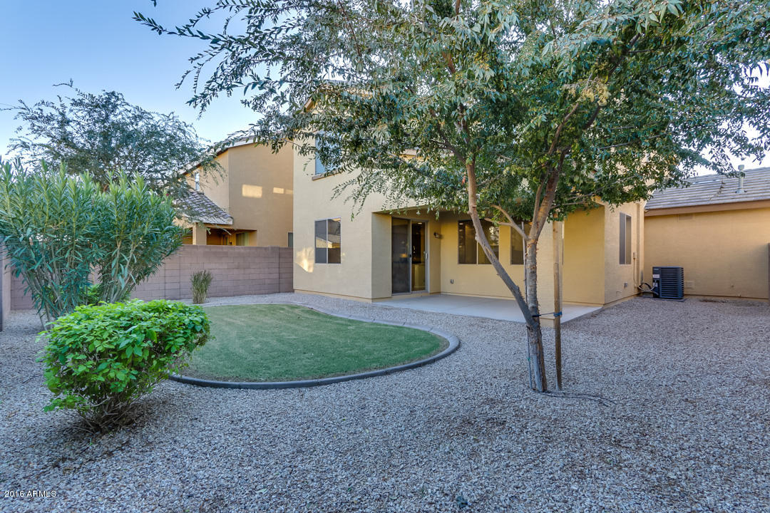 2125 South Martingale Road Gilbert, AZ 85295 - Photo 38 of 41 Martingale-48