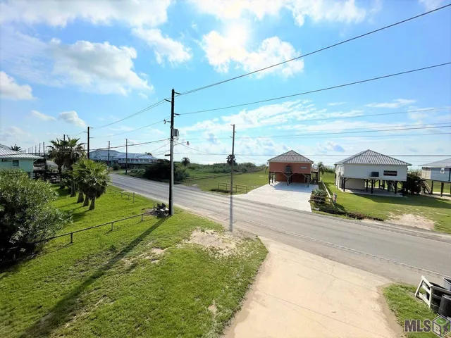 $148,900 | 2685 Highway 1, Unit B, Grand Isle, LA 70358