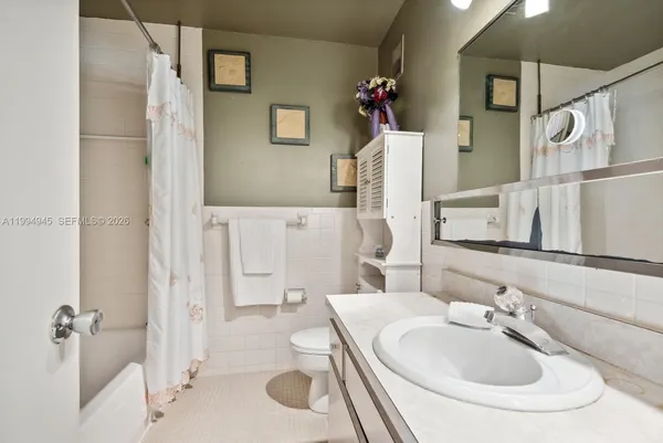 $1,700 | Beverly Hills, Hollywood, FL 33021