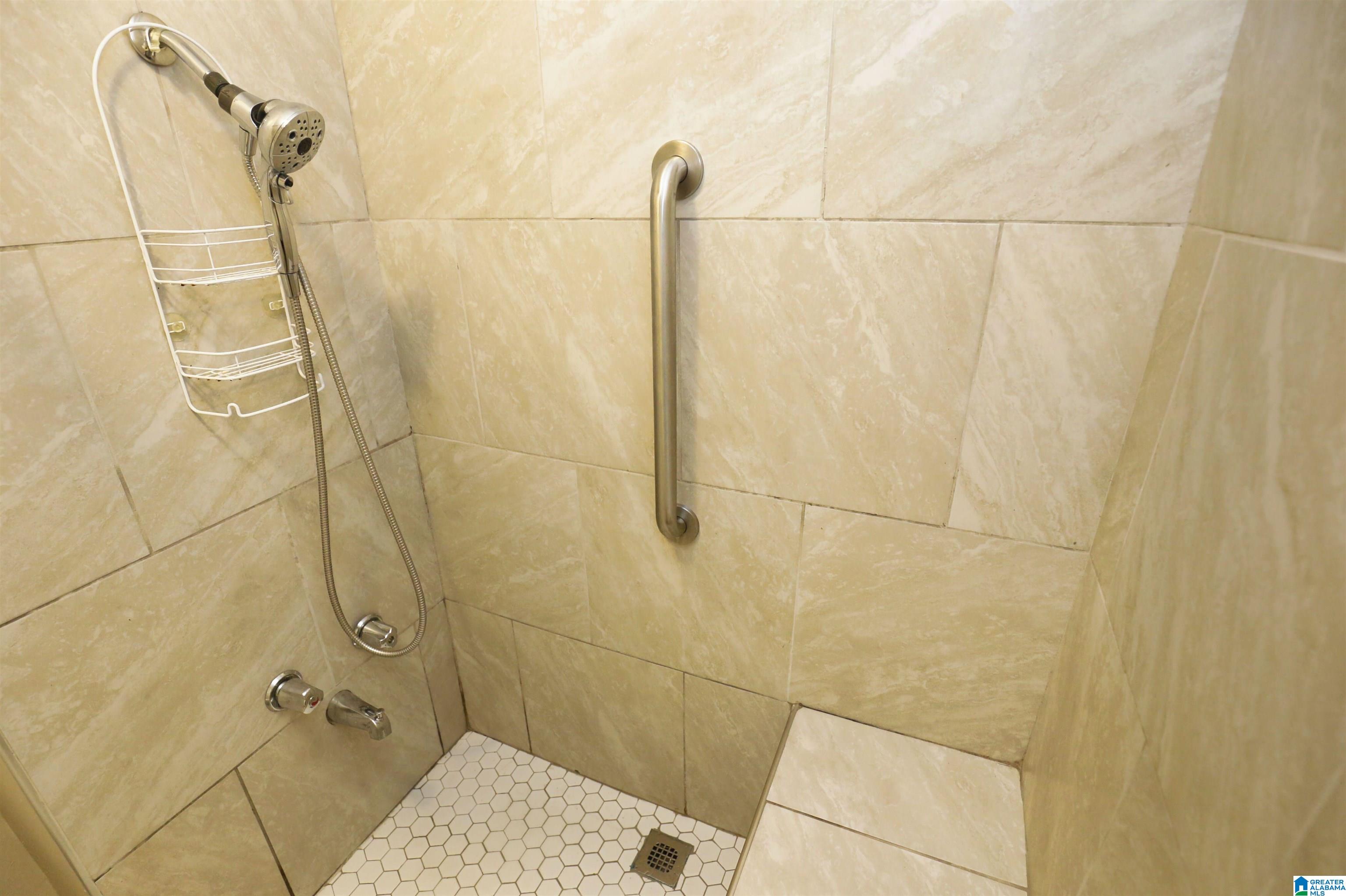 324 East 3rd Street Anniston, AL 36207 - Photo 7 of 19