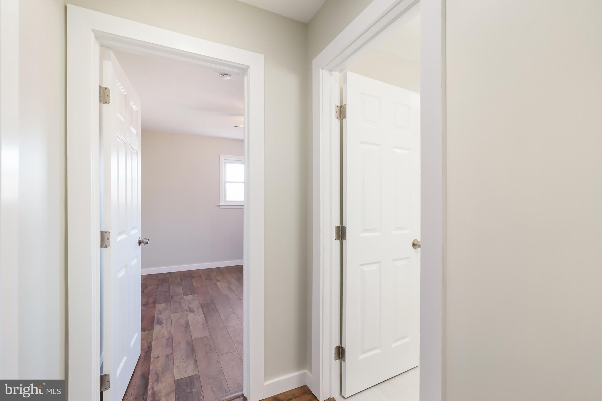 1546 Ridgely Drive Edgewater, MD 21037 - Photo 27 of 55 Hallway