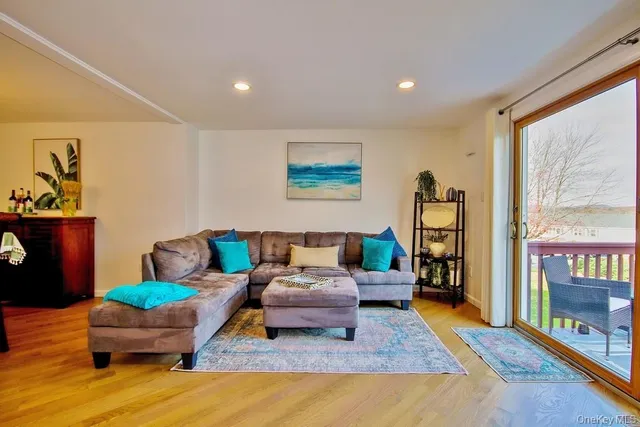 $475,000 | 902 Williamsburg Drive, Mahopac, NY 10541