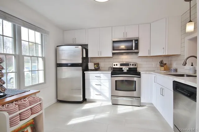 $475,000 | 902 Williamsburg Drive, Mahopac, NY 10541