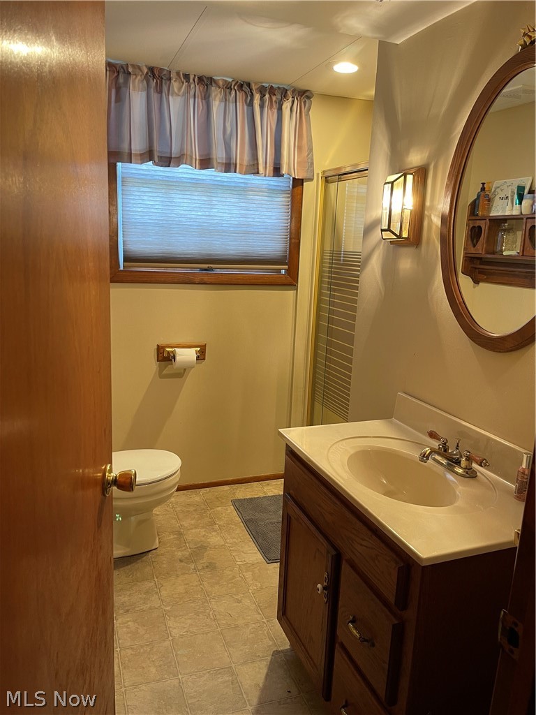 42895 Telegraph Road Elyria, OH 44035 - Photo 30 of 35 Bathroom #2