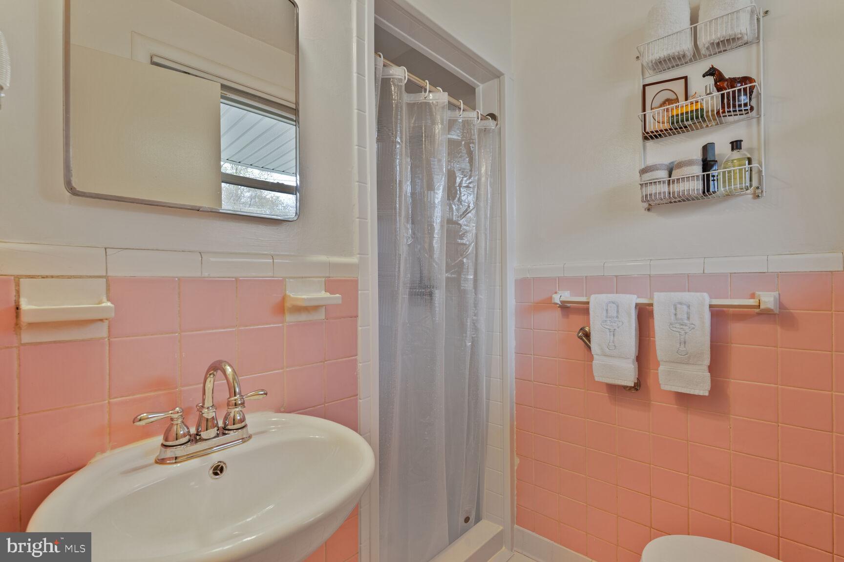 9207 Summit Road Silver Spring, MD 20910 - Photo 17 of 20