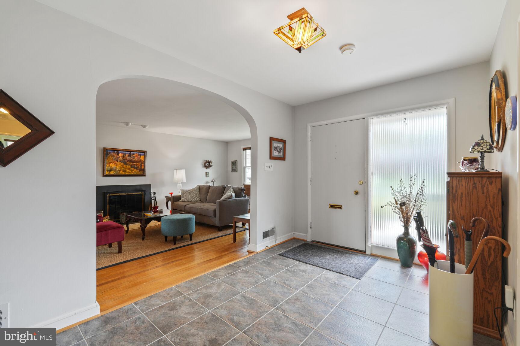 9207 Summit Road Silver Spring, MD 20910 - Photo 6 of 20