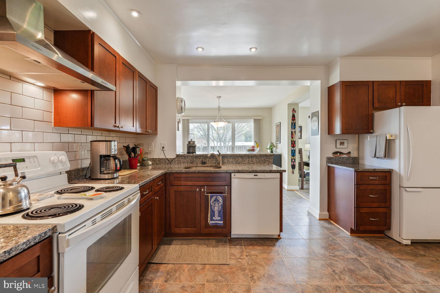 9207 Summit Road Silver Spring, MD 20910 - Photo 10 of 20