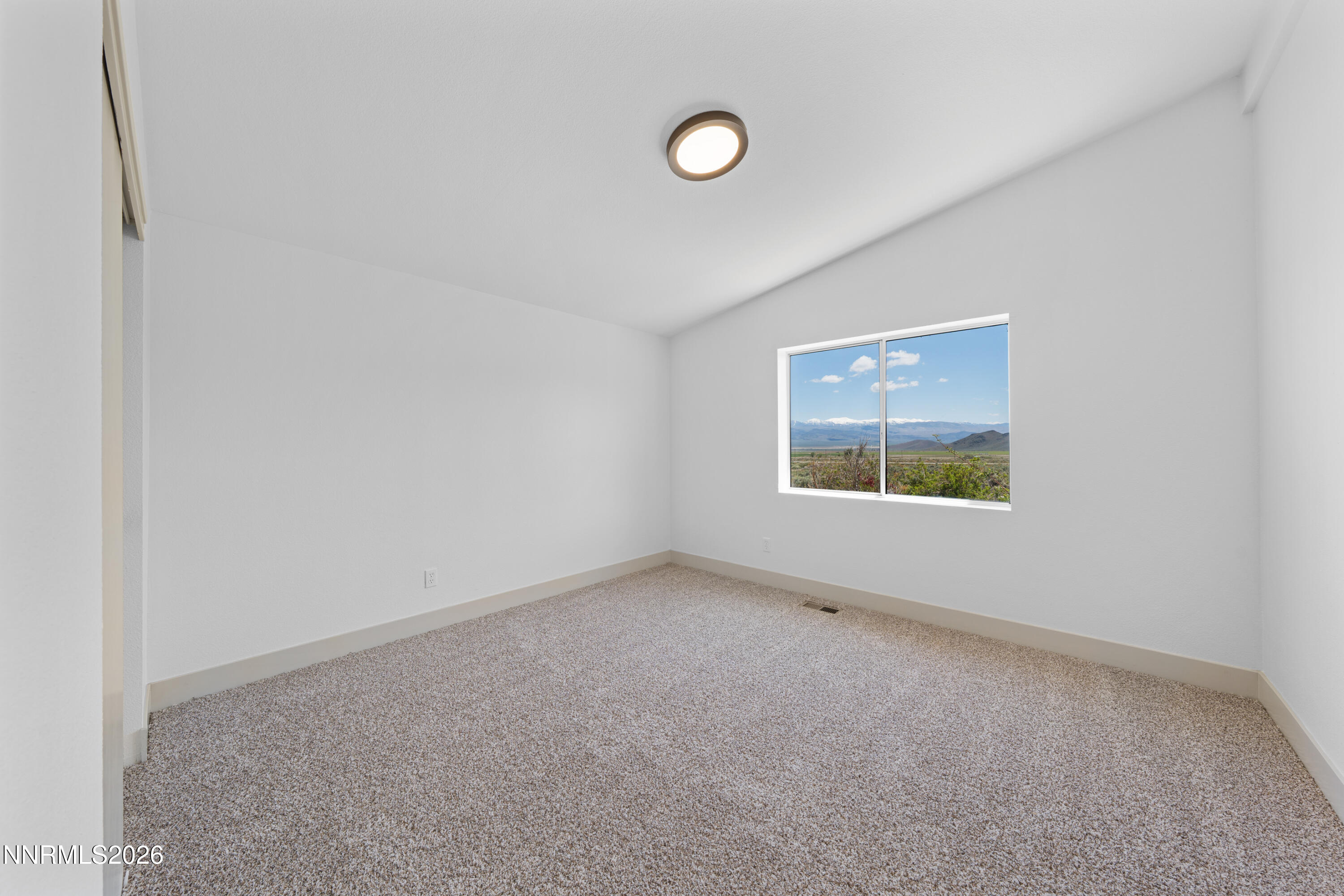 3867 Sapphire Road Topaz Ranch Estates, NV 89444 - Photo 16 of 34 A7V01415