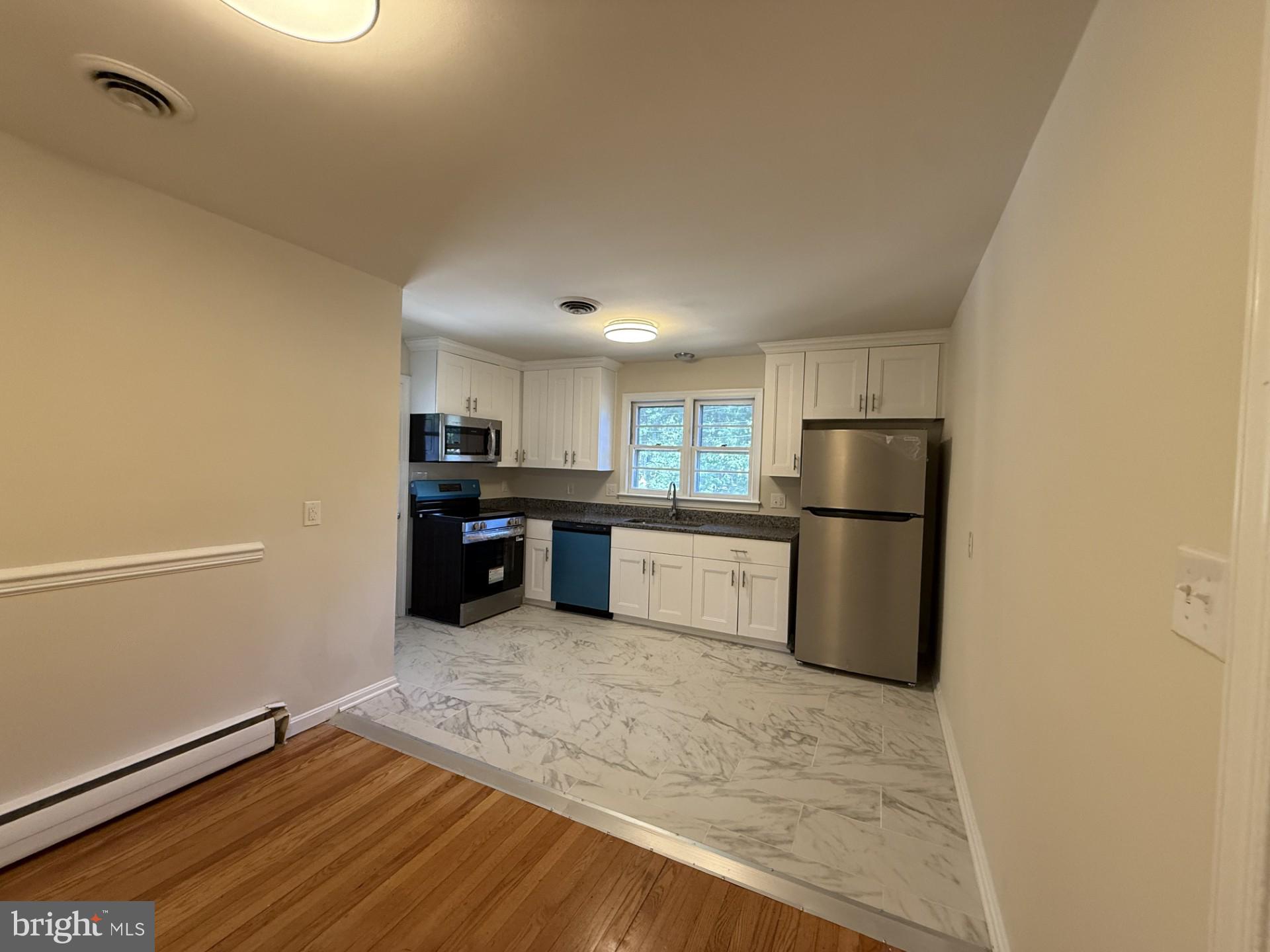 51 Blair Road Fredericksburg, VA 22405 - Photo 6 of 24 Dining and Kitchen