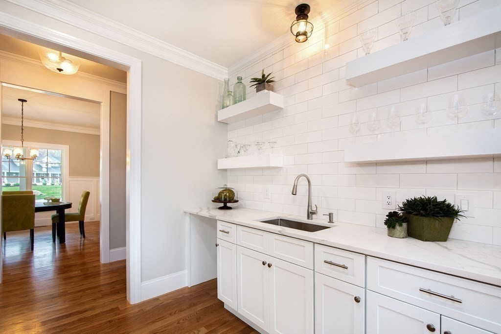 494 Holly Road Marshfield, MA 02050 - Photo 17 of 36 Gallery Image 17