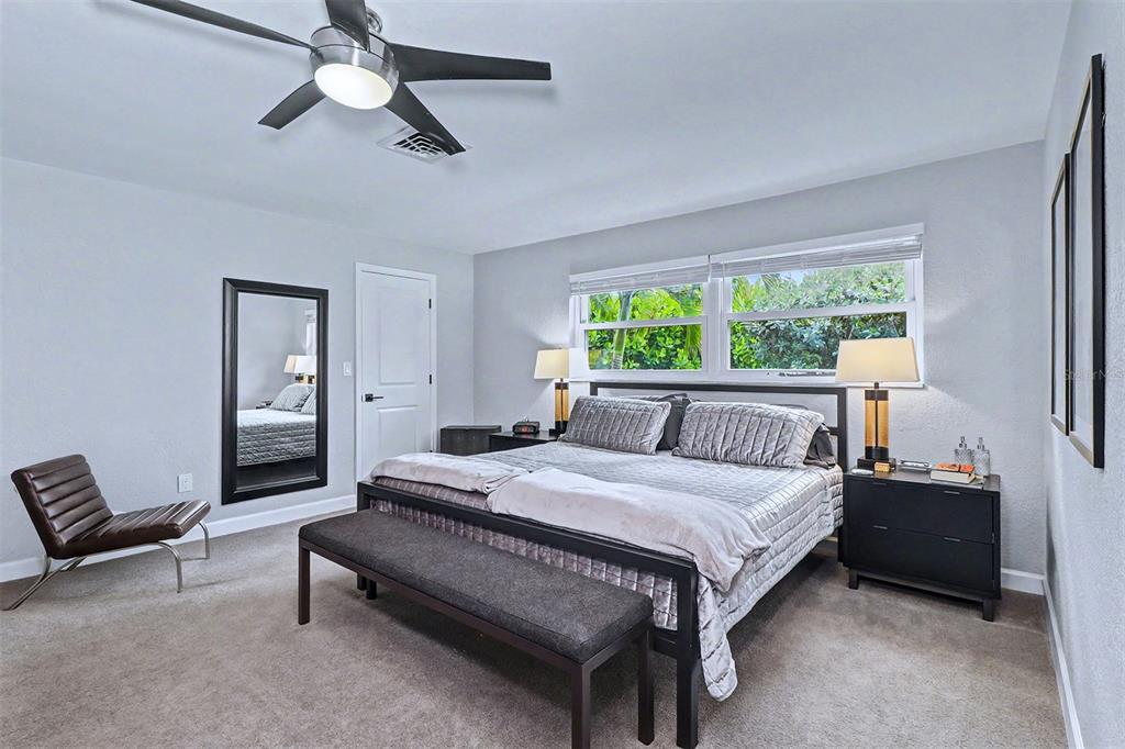 11624 Grove Street Seminole, FL 33772 - Photo 16 of 44