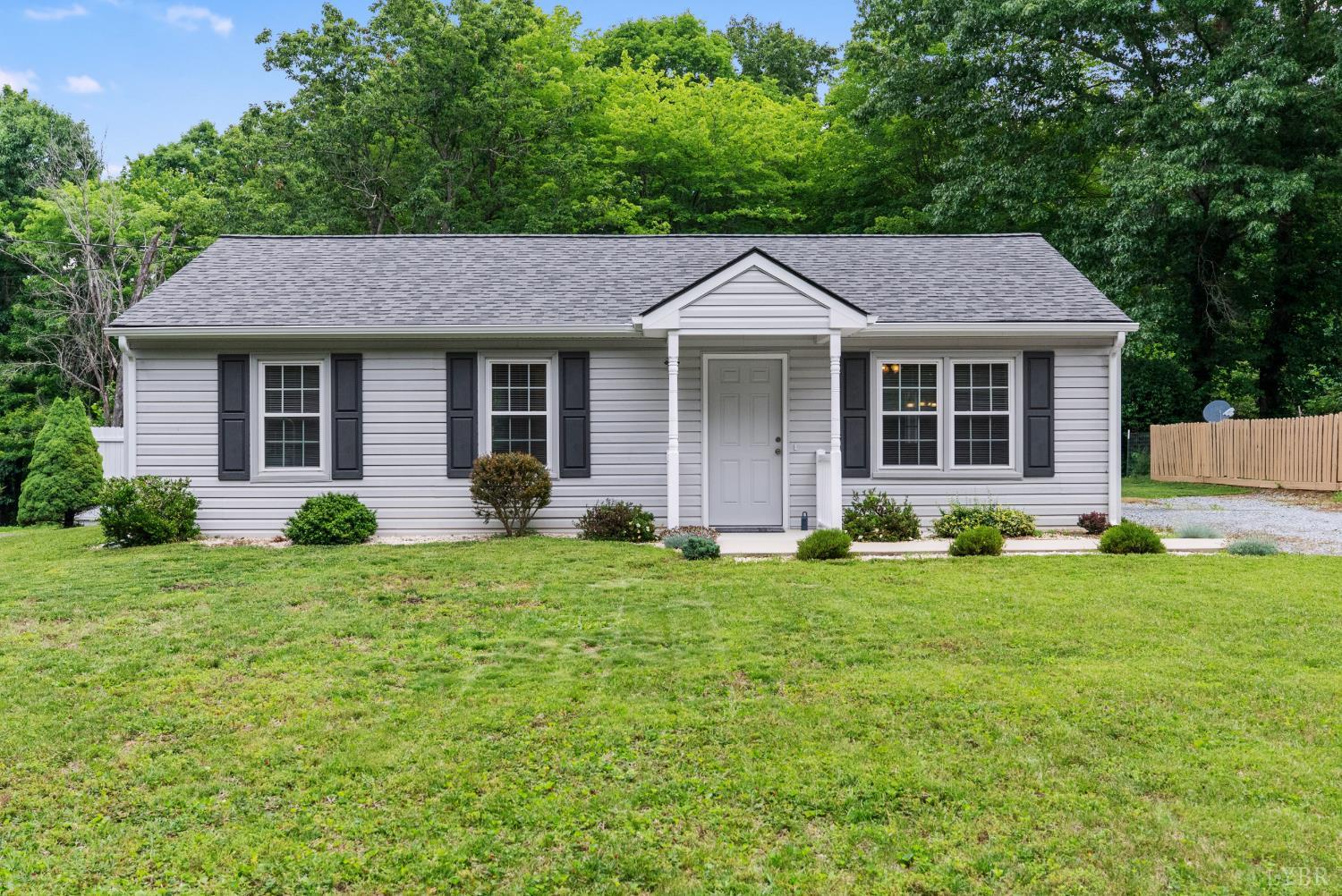 271 Rockwell Road Lynchburg, VA 24504 - Photo 2 of 37