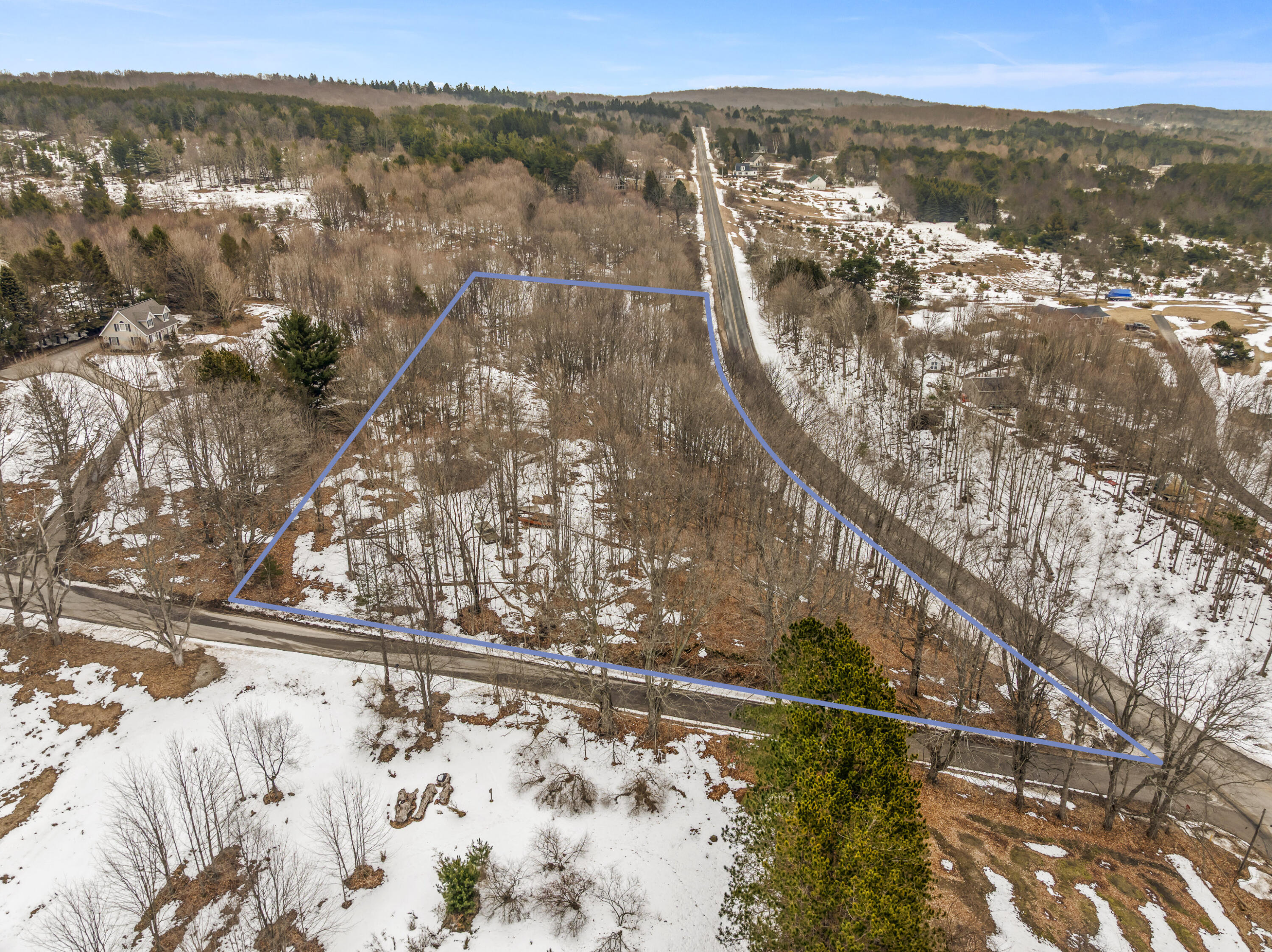 Elm Street Frankfort, MI 49635 - Photo 6 of 12 DJI_20260305123615_0050_D