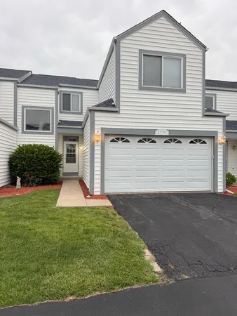 $289,900 | 1756 Waters Edge Drive, Minooka, IL 60447