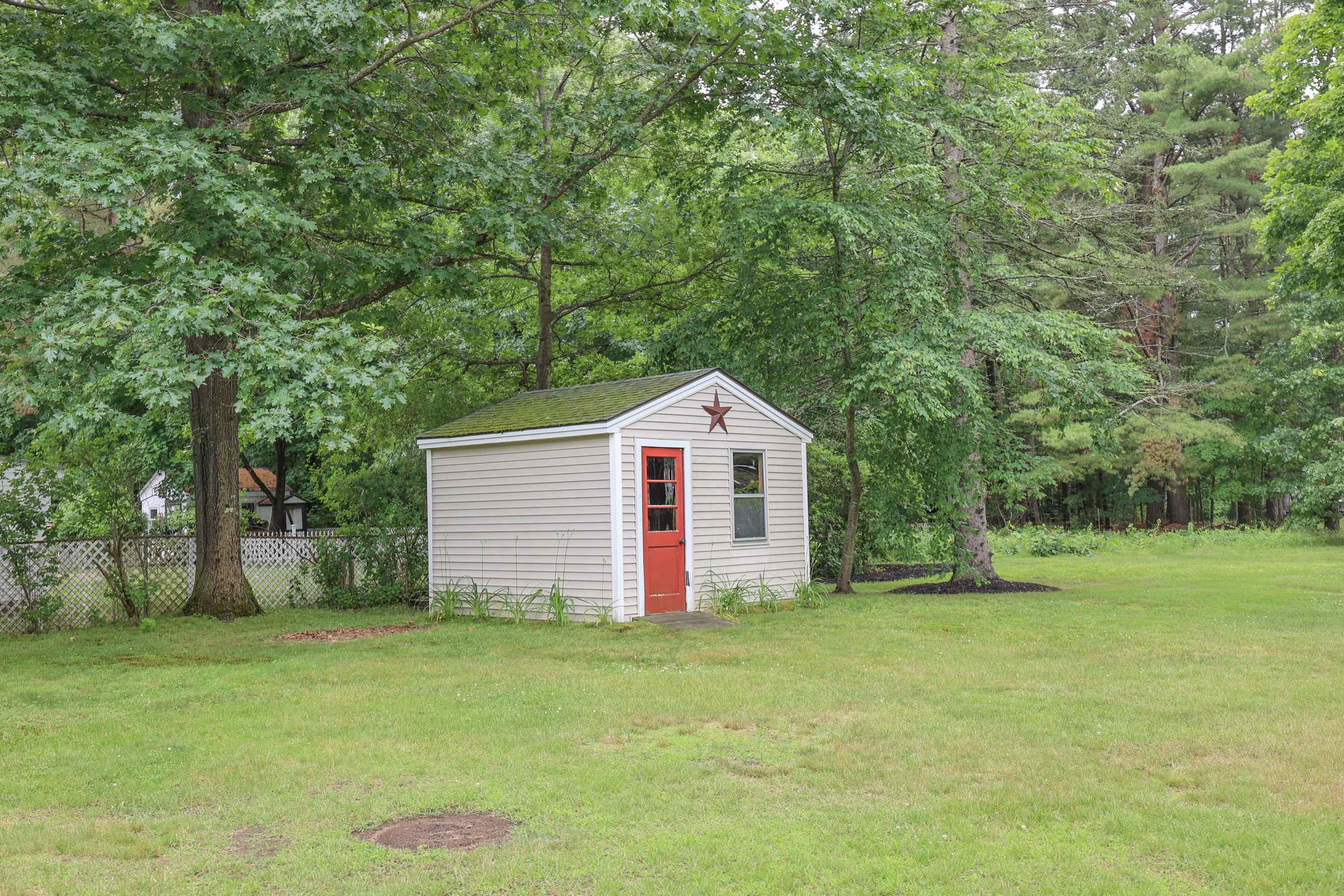 17 Lawrence Street Concord, NH 03301 - Photo 3 of 40