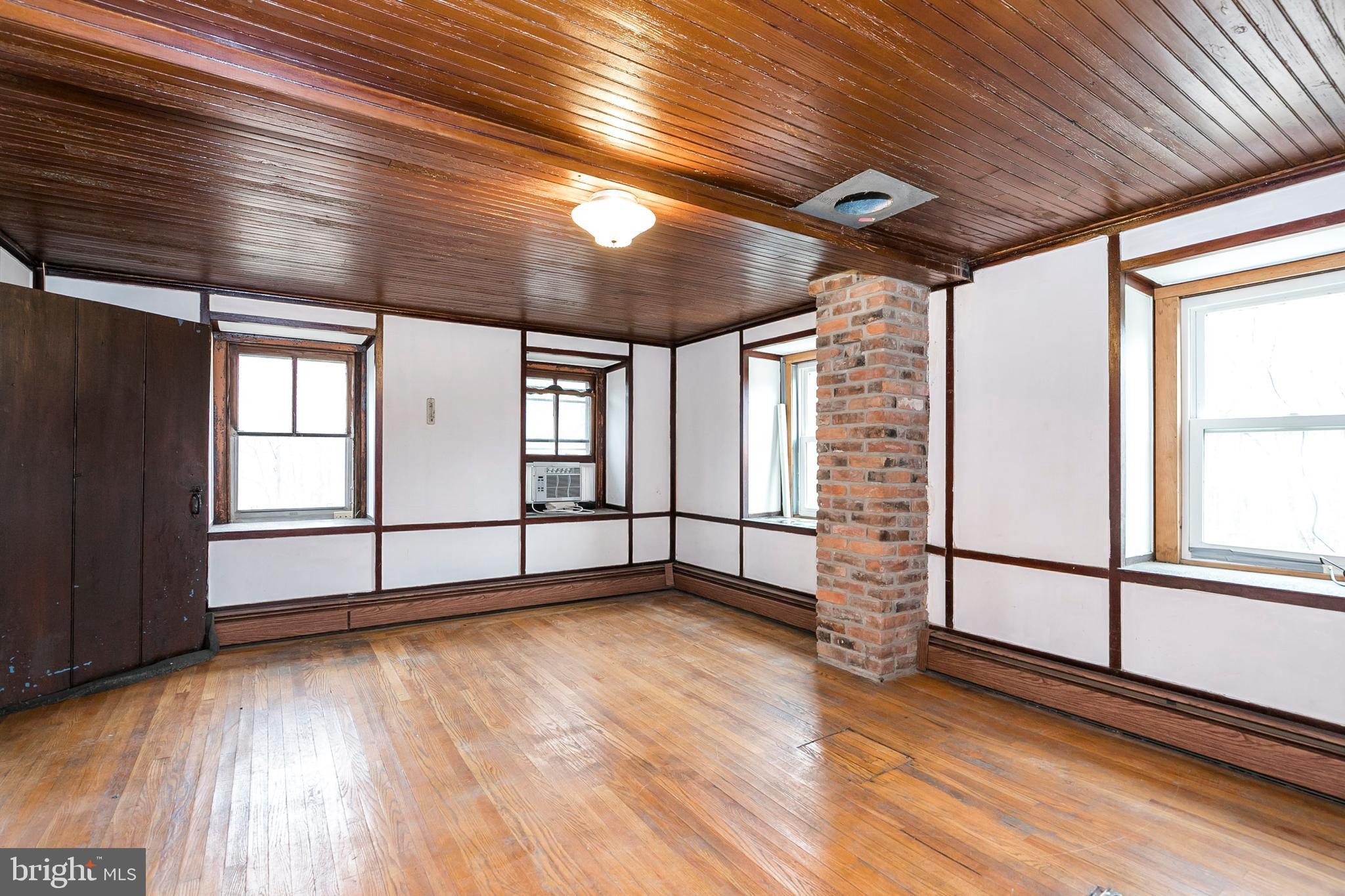 111 Lutz Road Boyertown, PA 19512 - Photo 6 of 32 Gallery Image 6