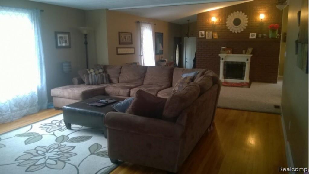 901 1st Street Rochester, MI 48307 - Photo 4 of 8 GreatRm.jpg