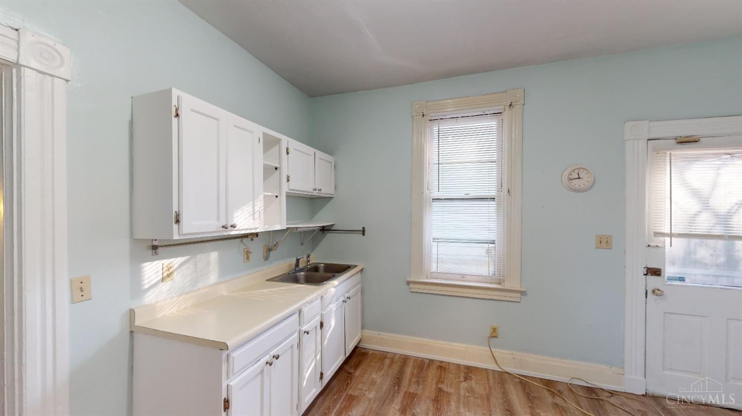 623 Riddle Road, Unit 1 Cincinnati, OH 45220 - Photo 13 of 17