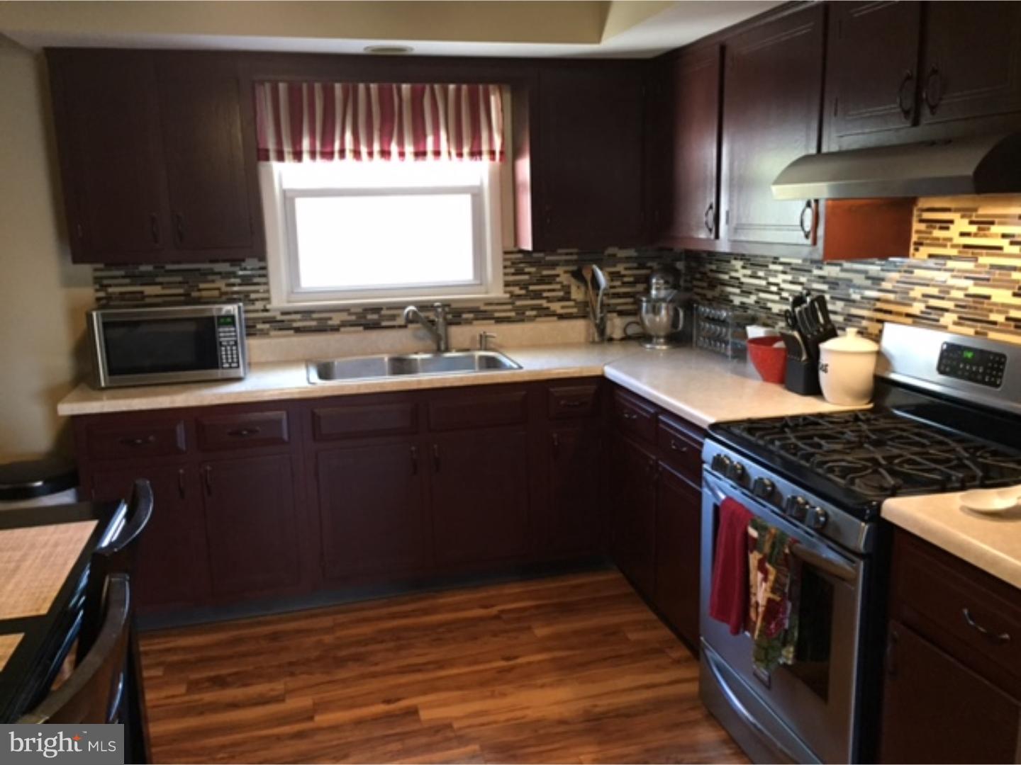 126 Hayes Mill Road Atco, NJ 08004 - Photo 11 of 25 Kitchen