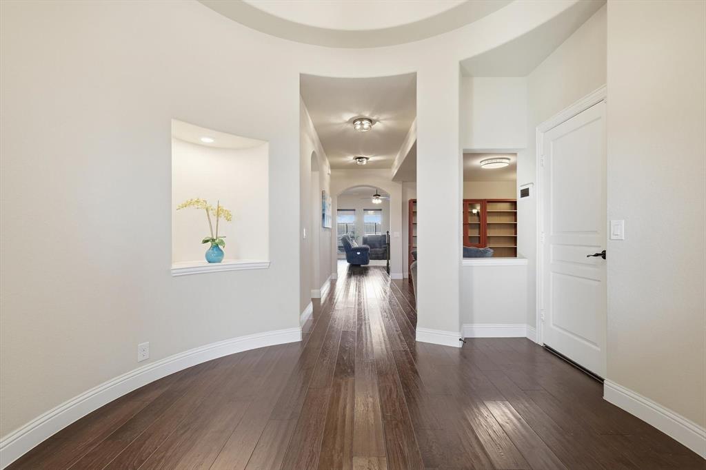 4609 Jasmine Trail Midlothian, TX 76065 - Photo 6 of 34 Step inside to your new home