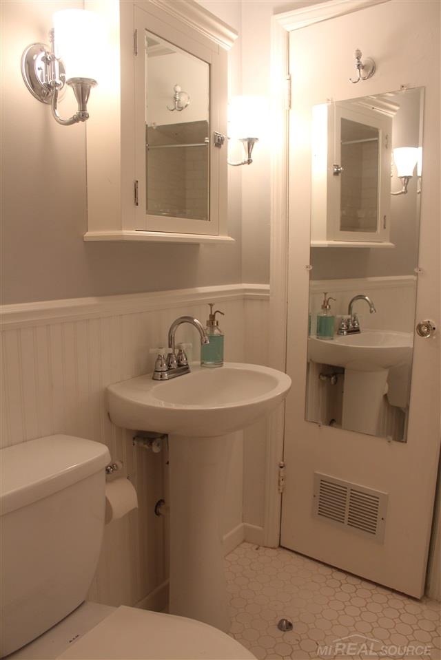 603 West University Drive Rochester, MI 48307 - Photo 29 of 31