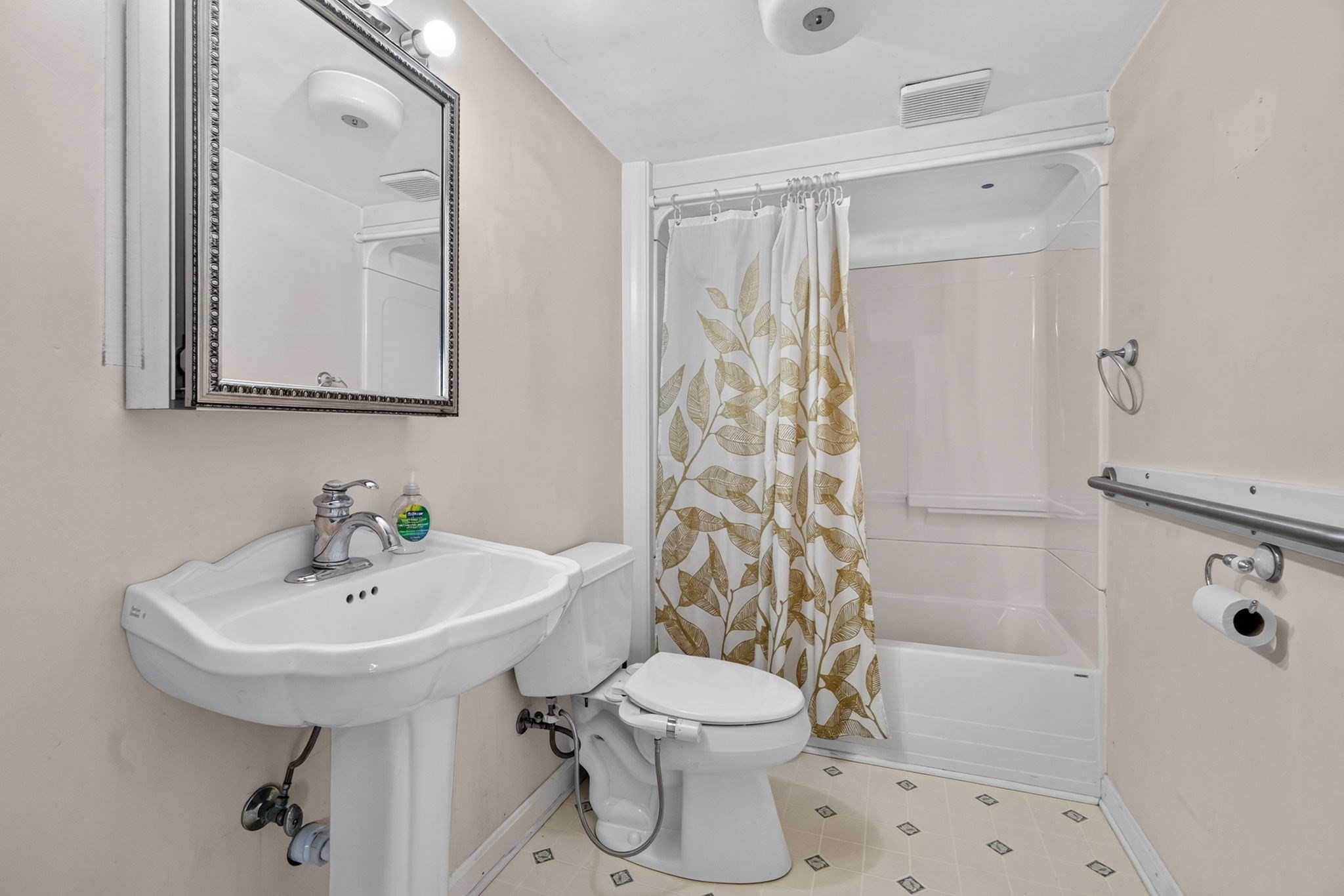 37 Chipaway Road Freetown, MA 02717 - Photo 13 of 27 Gallery Image 13