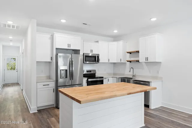 $2,100 | 196 Wildwood Street Northwest, Shallotte, NC 28470