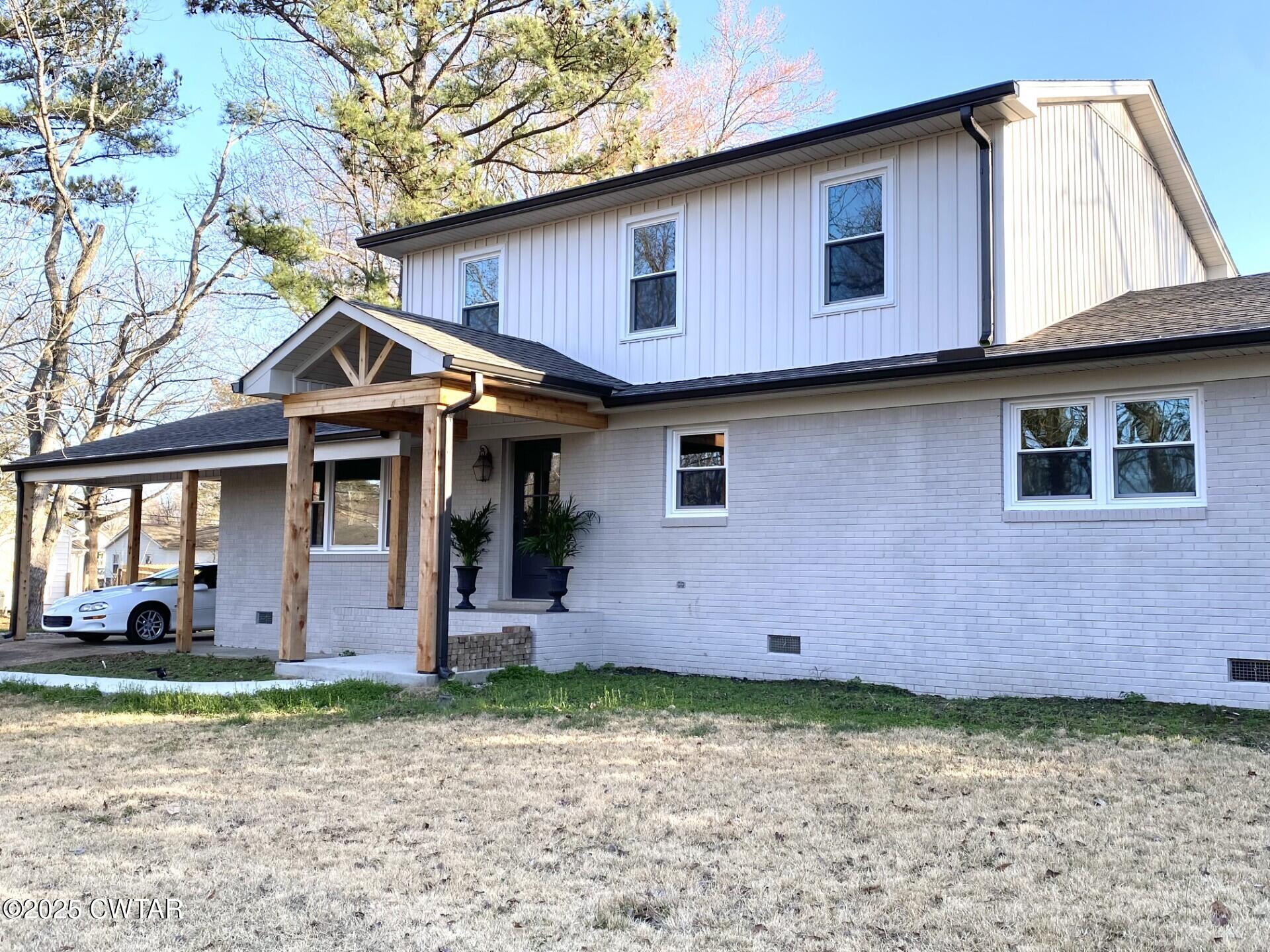 208 4th Street Henderson, TN 38340 - Photo 2 of 62 thumbnail_IMG_9078