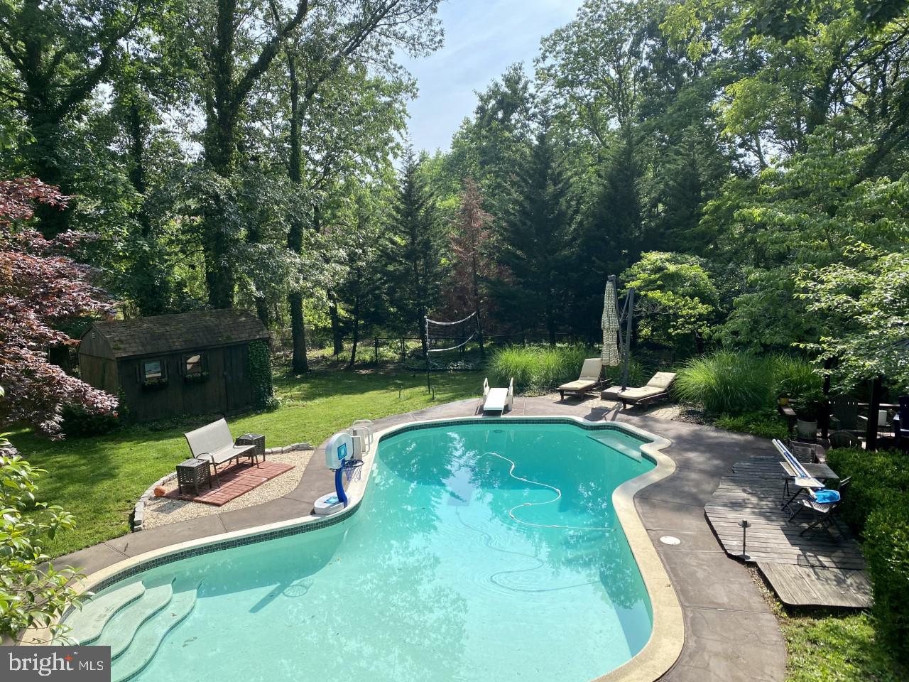 420 Halsey Road Annapolis, MD 21401 - Photo 32 of 51 Heated pool