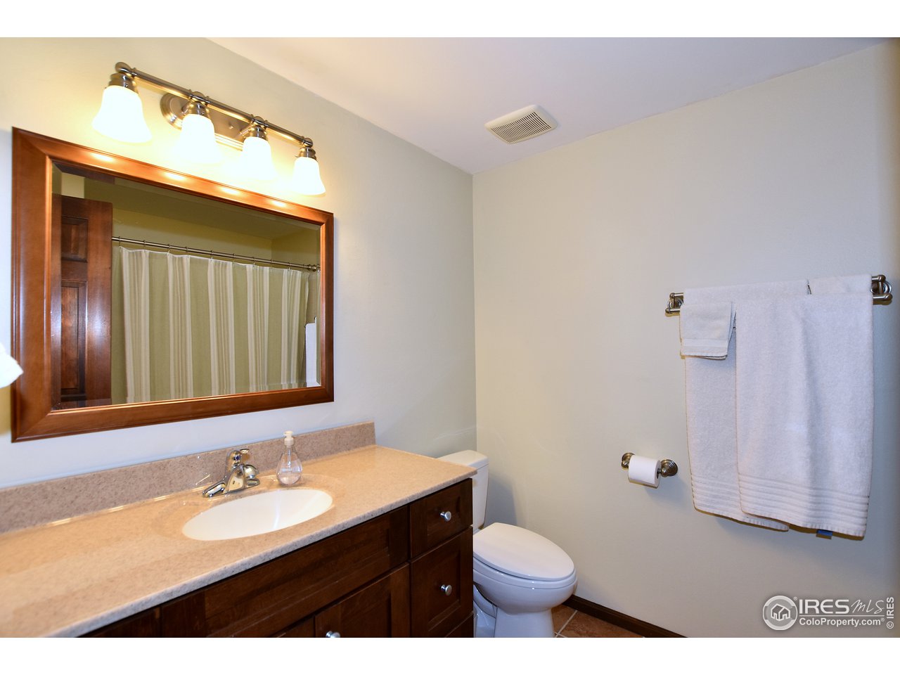 1501 Centennial Road Fort Collins, CO 80525 - Photo 30 of 40 Updated Bathrooms