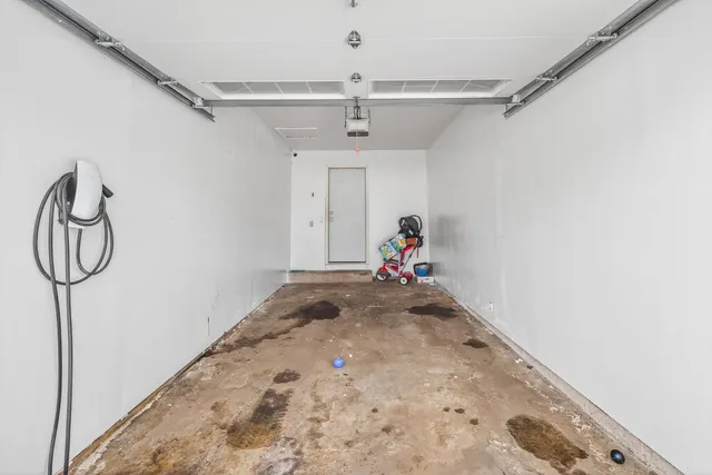 $500,000 | 1918 Upper Afton Road, St. Paul, MN 55119