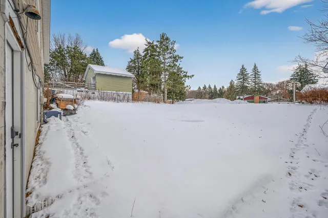 $500,000 | 1918 Upper Afton Road, St. Paul, MN 55119