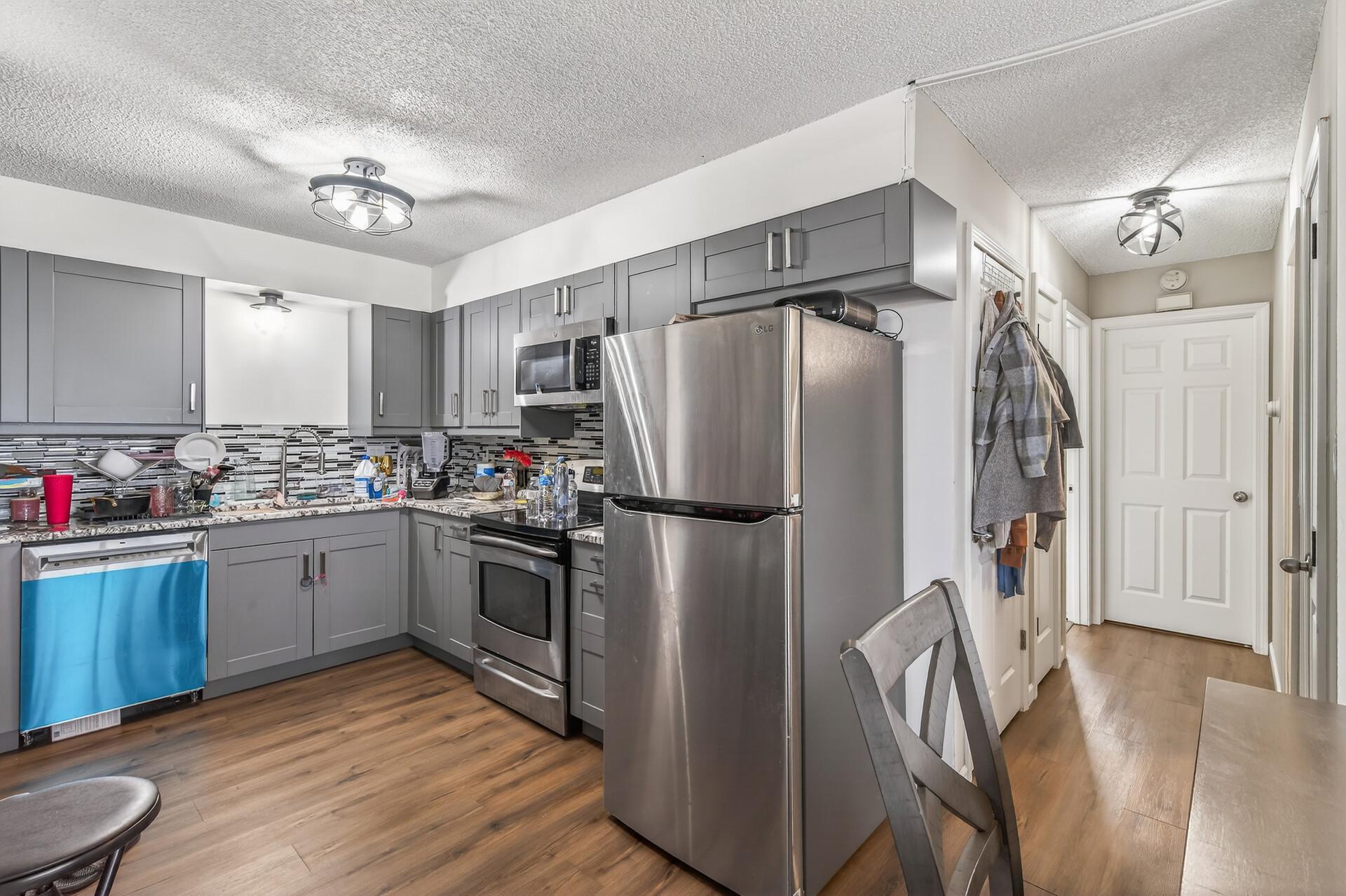 1918 Upper Afton Road St. Paul, MN 55119 - Photo 7 of 30