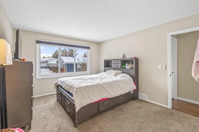 $500,000 | 1918 Upper Afton Road, St. Paul, MN 55119