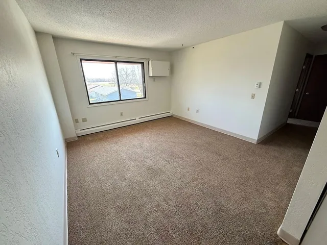 $670 | 1173 Dewey Street, Wabasso, MN 56293